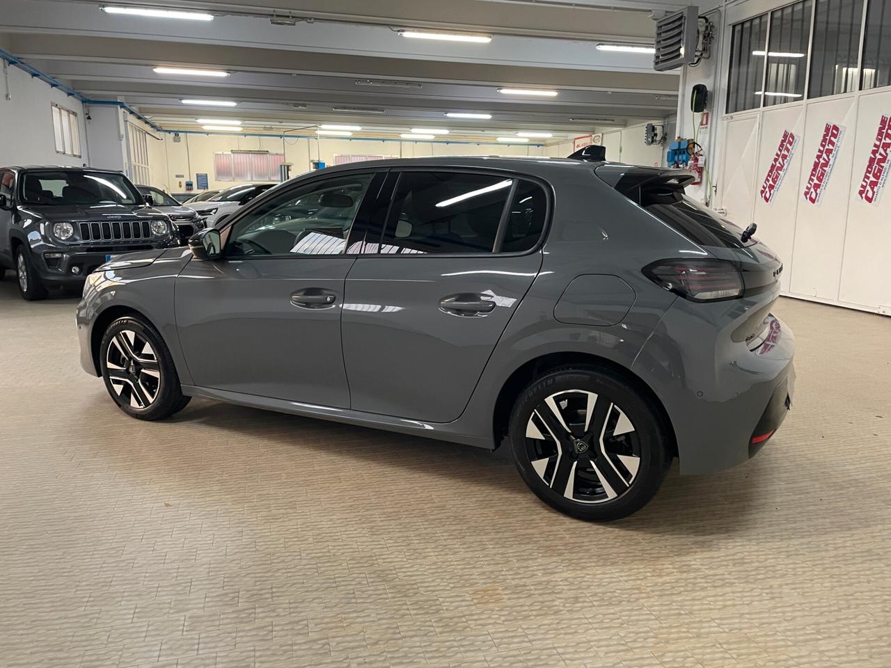 Peugeot 208 100cv 5 p. Allure 2025 Telecamera 360° Navi Sensori