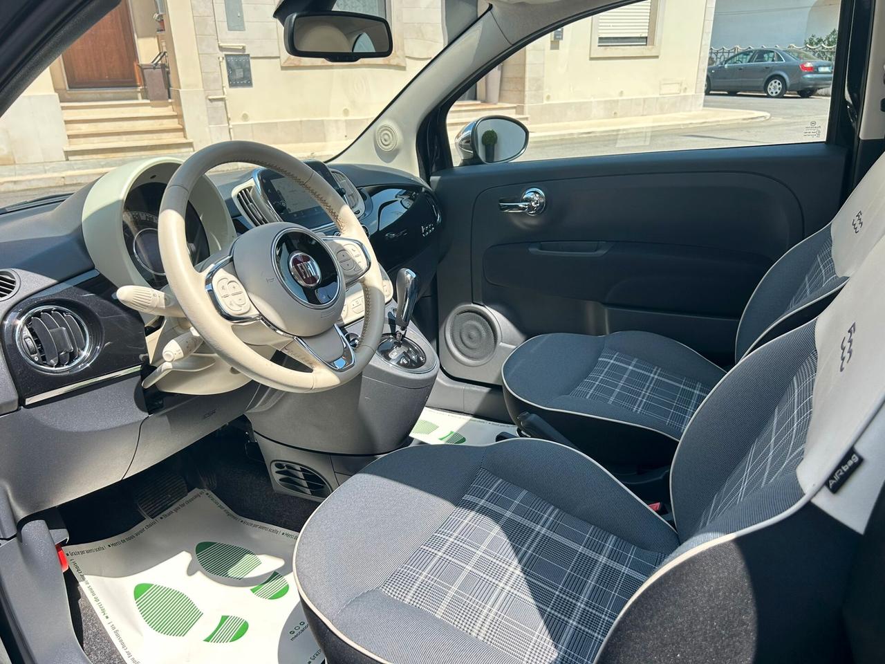 Fiat 500 1.2 LOUNGE AUTOM. TETTO/NAVI-2017