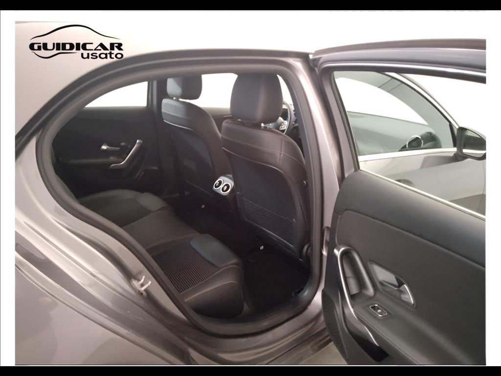 Mercedes-Benz Classe A - W177 2018 - A 180 d Sport auto