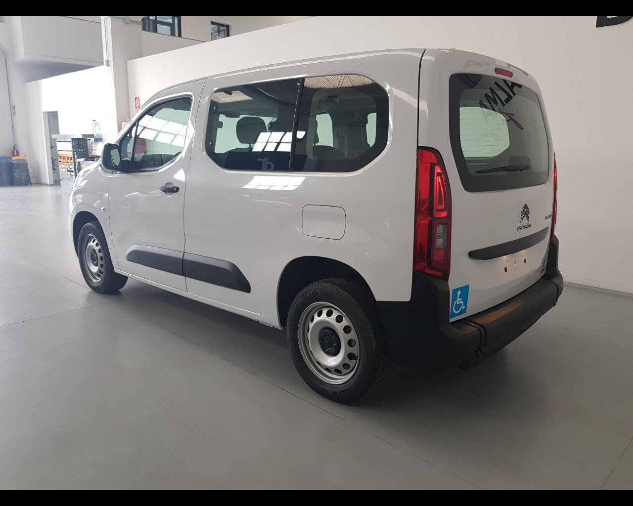 CITROEN Berlingo trasporto disabili con pedana