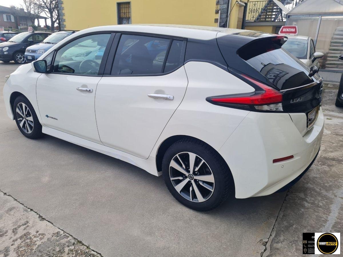 NISSAN Leaf Tekna 40 kWh-Elettrica-20.000 Km
