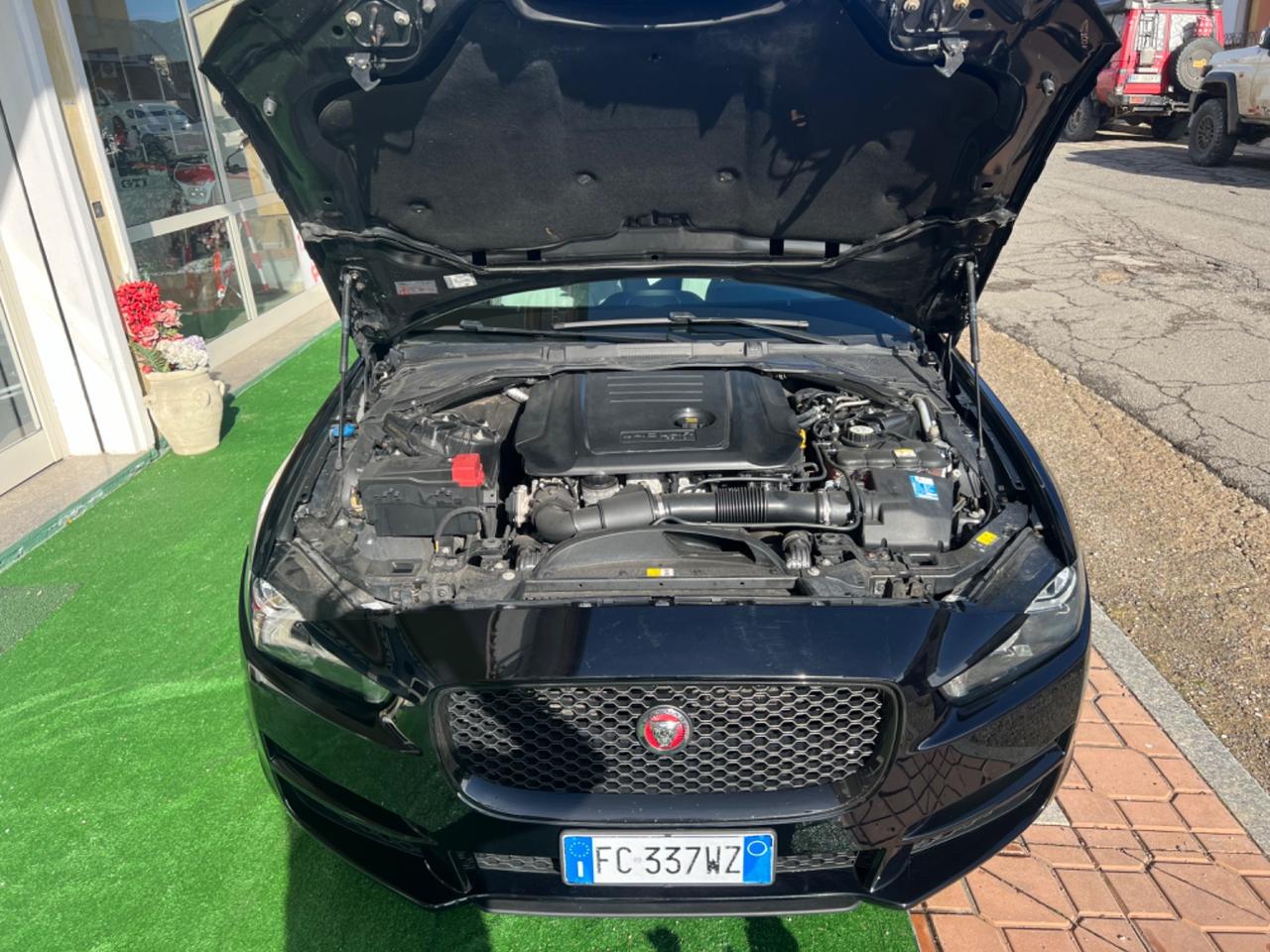 Jaguar XE 2.0 D Turbo aut. Portfolio