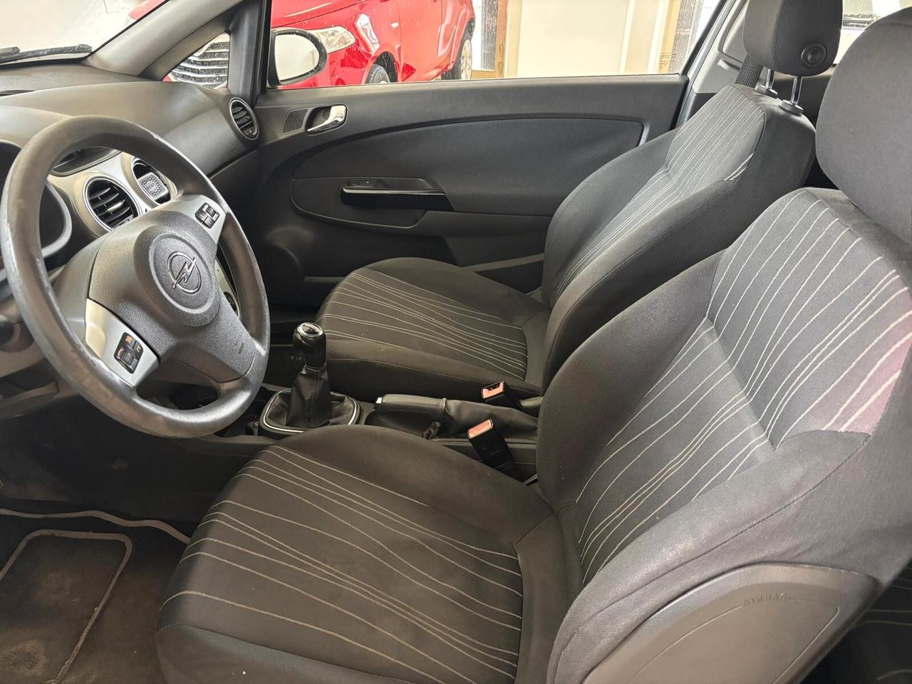 OPEL CORSA ANNO 2009 DS 1.3 MULTIJET 75 CV ADATTA NEOPATENTATI KM 200 MILA