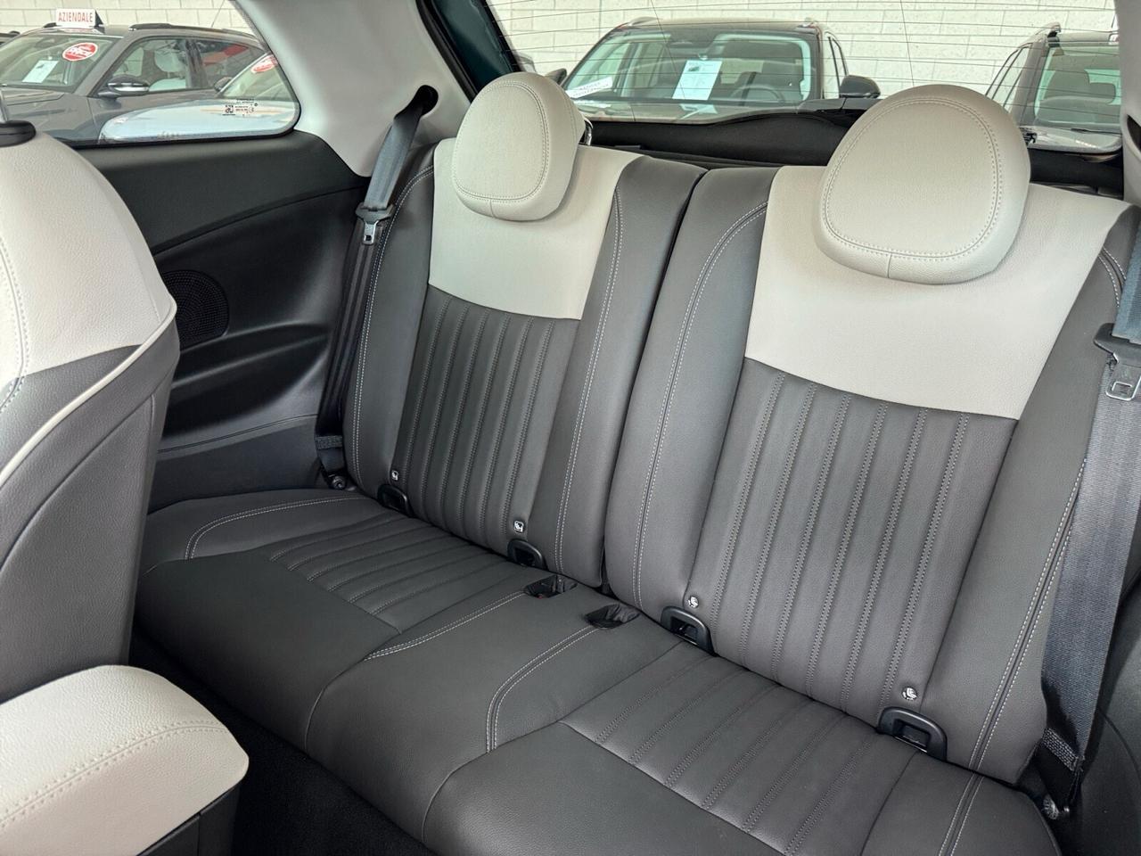 Fiat 500 Berlina Hybrid La Prima