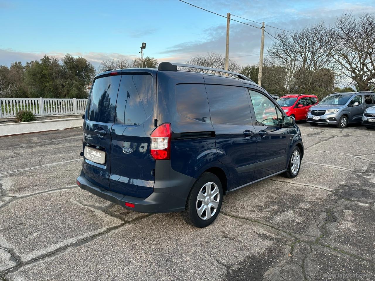 Transit Courier 1.5 TDCi 75CV Van Titan.