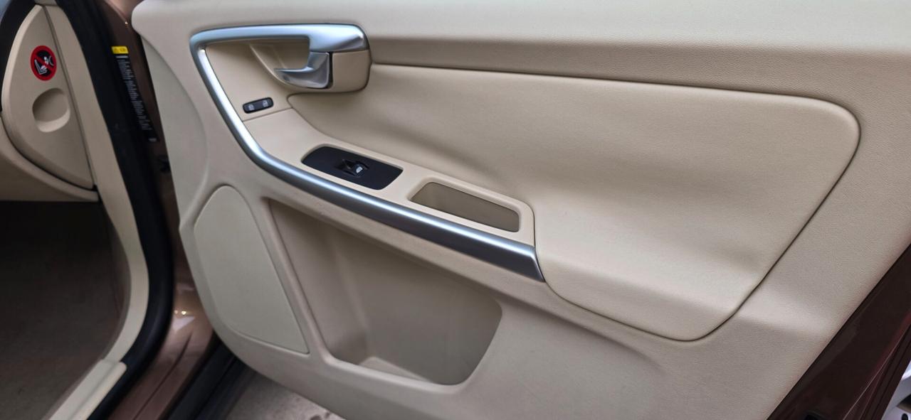 Volvo XC 60 XC60 D5 AWD Kinetic