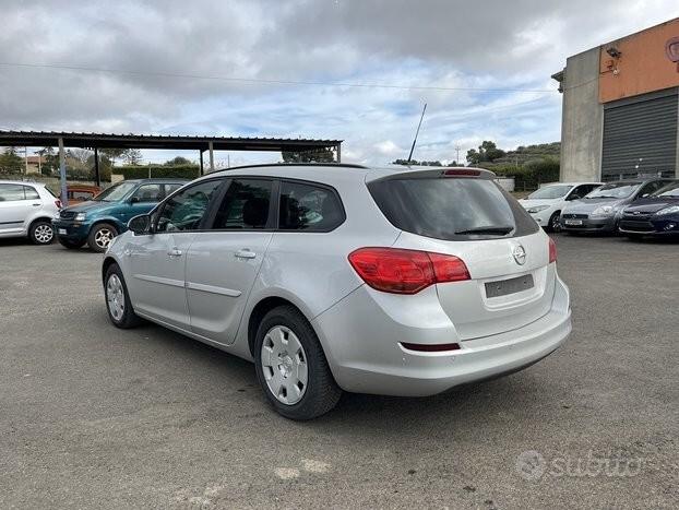 Opel Astra SW 1.3 CDTI - 2011