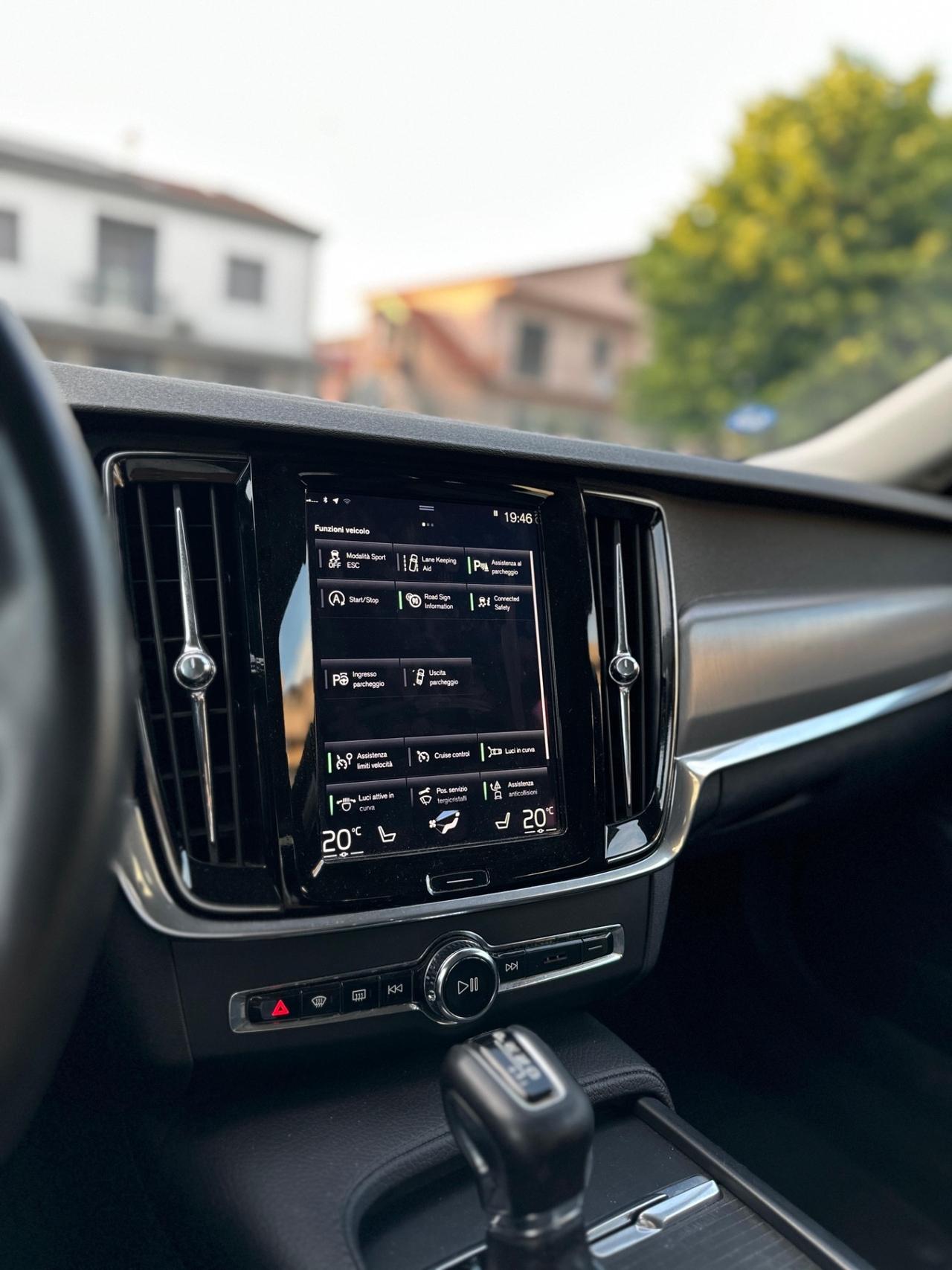 Volvo V90 D4 AWD Geartronic R-design