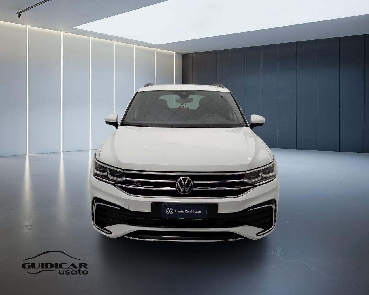 VOLKSWAGEN Tiguan II 2021 - Tiguan 1.5 tsi R-Line 150cv dsg