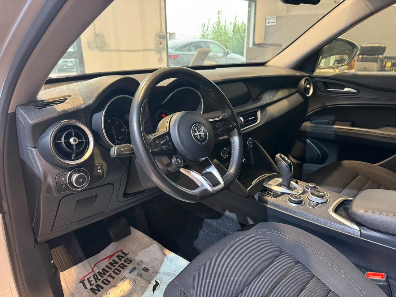 Alfa Romeo Stelvio 2.2 Turbodiesel 190 CV AT8 RWD Business