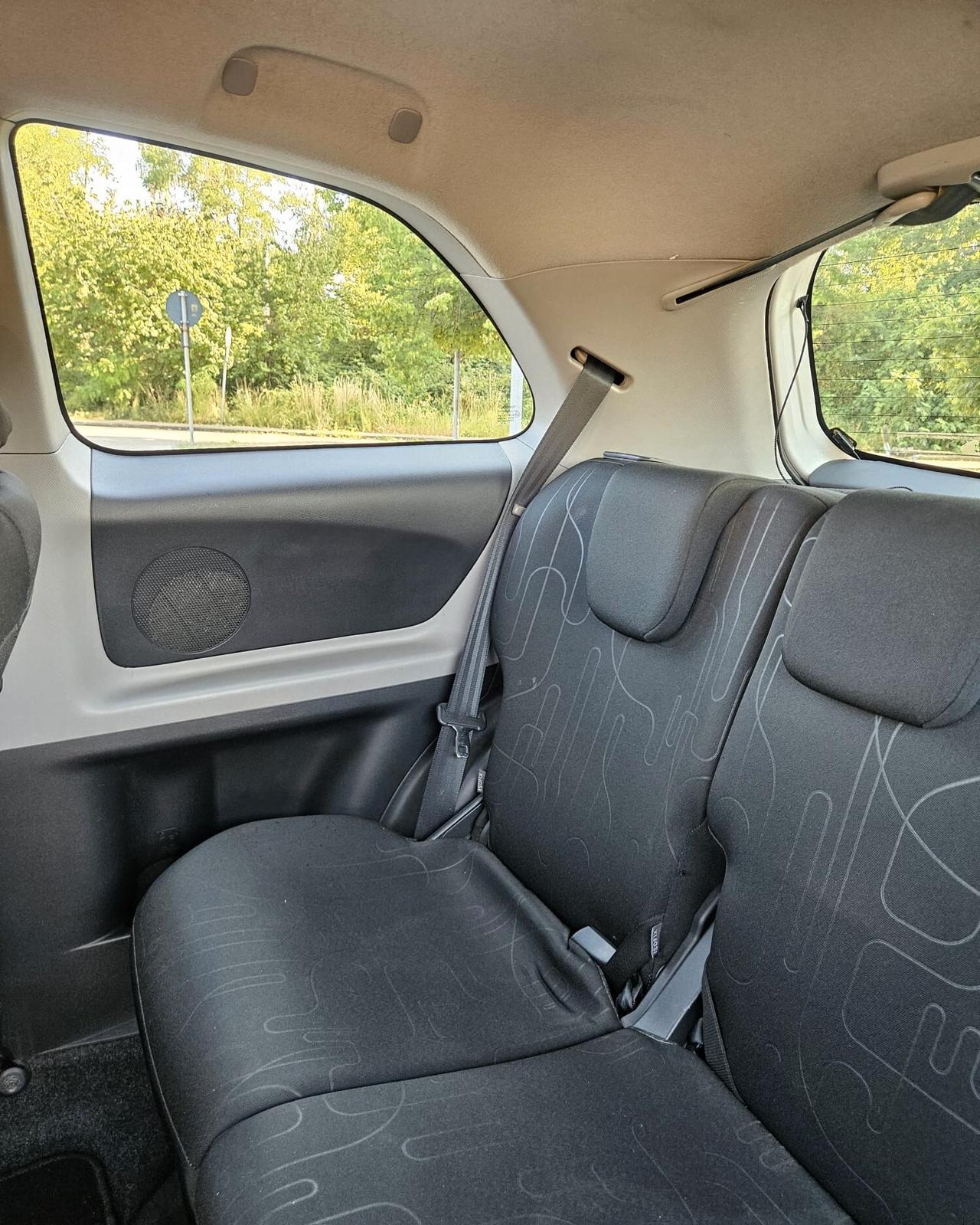 Toyota Yaris 1.0 neopatentati