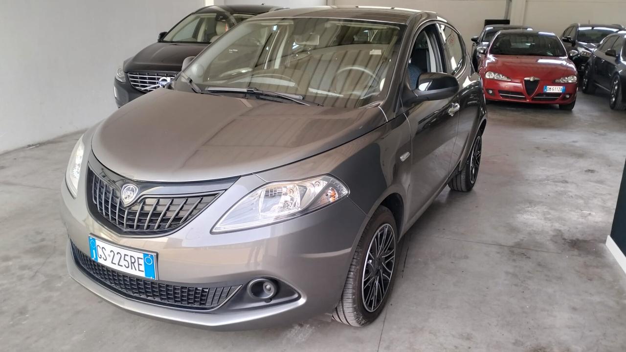 Fiat 500 1.0 Hybrid Lancia ypsilon 1.0 Hybrid