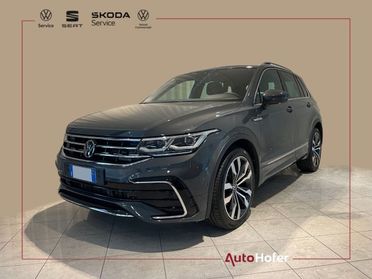 VOLKSWAGEN Tiguan 2.0 TDI DSG 4MOTION R-Line Navi Matrix 20" Camera