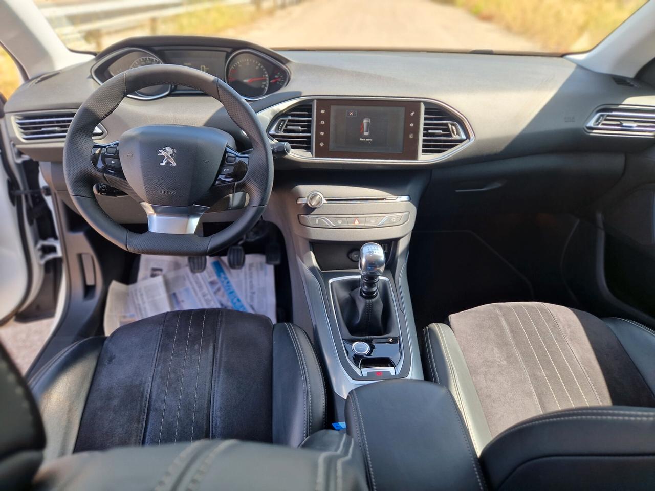 Peugeot 308 BlueHDi 120 S&S SW Allure