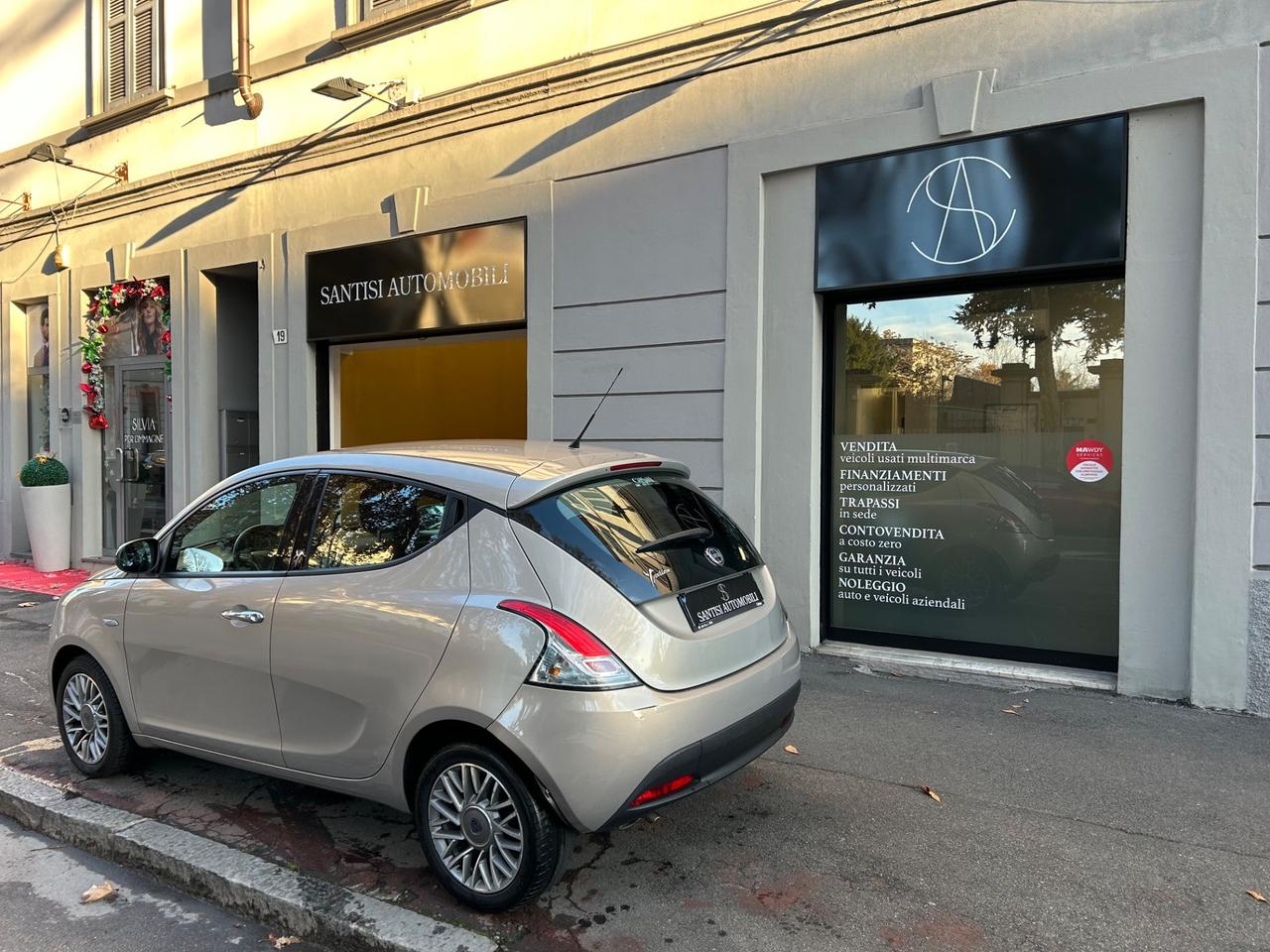 Lancia Ypsilon 1.2 69 CV 5 porte S&S Gold NEOPATENTATI | EURO 5!!!