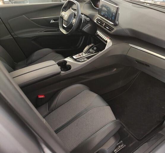 Peugeot 3008 BlueHDi 130 S&S EAT8 Allure