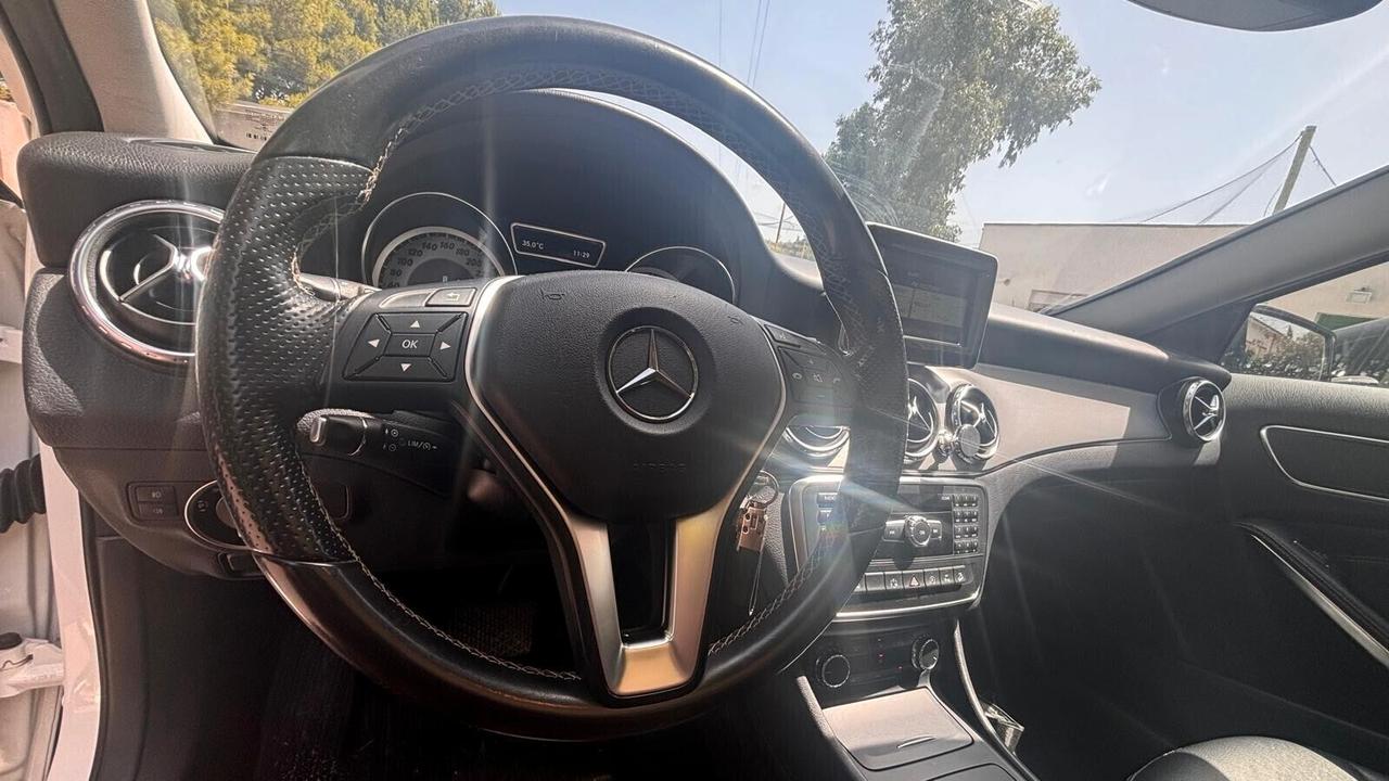 Mercedes-benz GLA 200 d Automatic 4Matic Premium