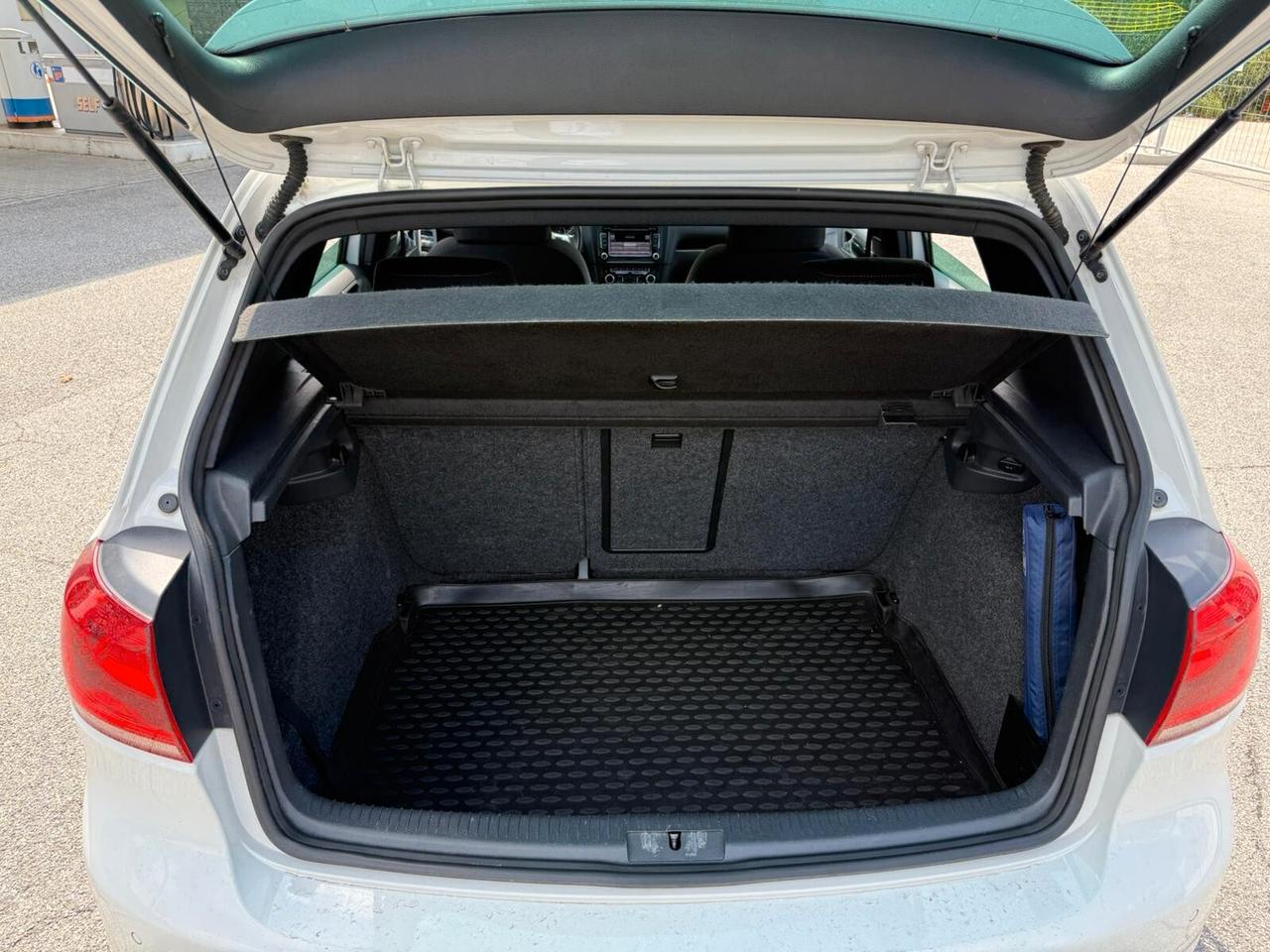 Volkswagen Golf GTI 2.0 TSI DSG 5p.