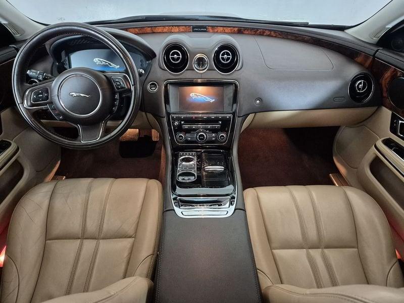 Jaguar XJ 3.0d V6 Portfolio auto my13