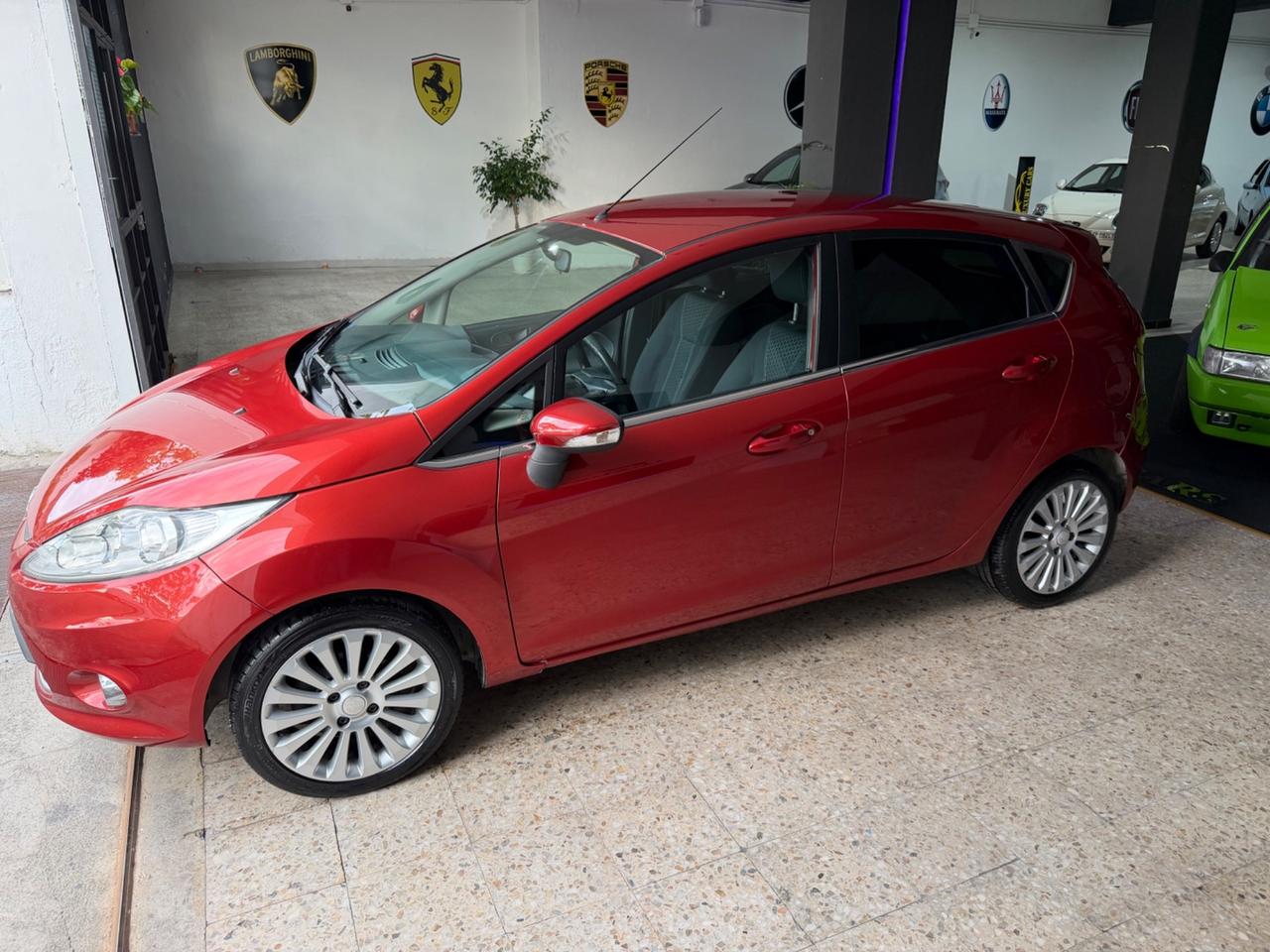 Ford Fiesta 1.4 TDCi 68CV 5 porte Titanium