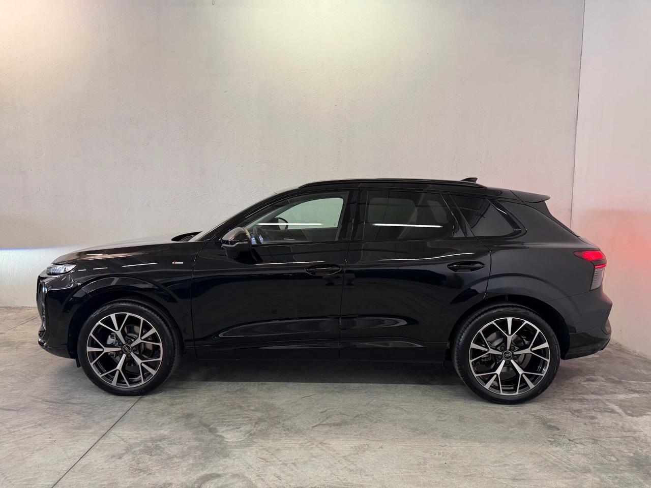 Audi Q3 1.5 Tfsi mhev S line Edition 150cv S-Tronic ITALIANA PRONTA CONSEGNA