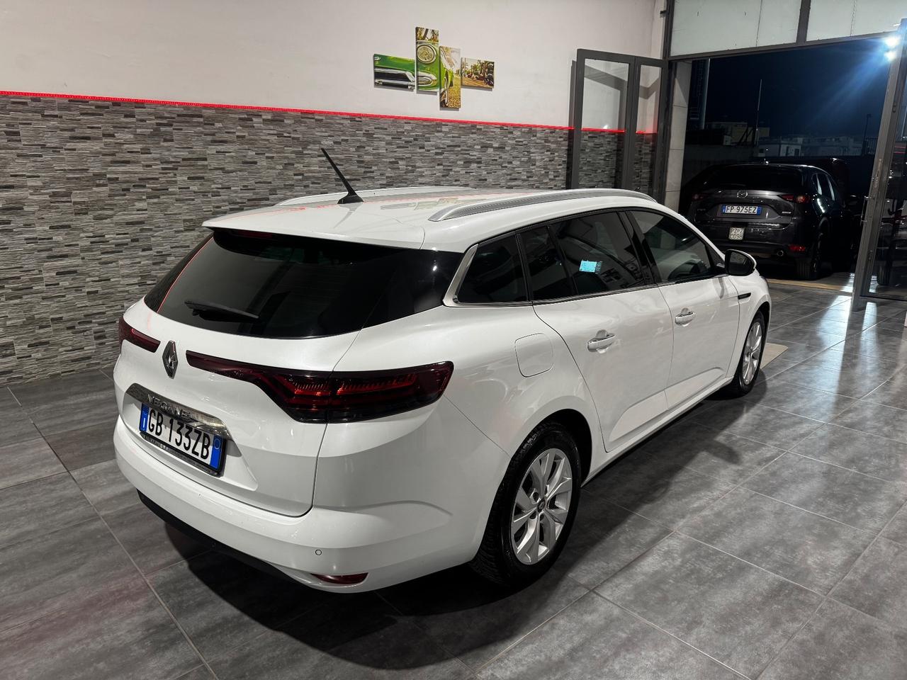 Renault Megane Mégane Sporter Blue dCi 115 CV EDC Business