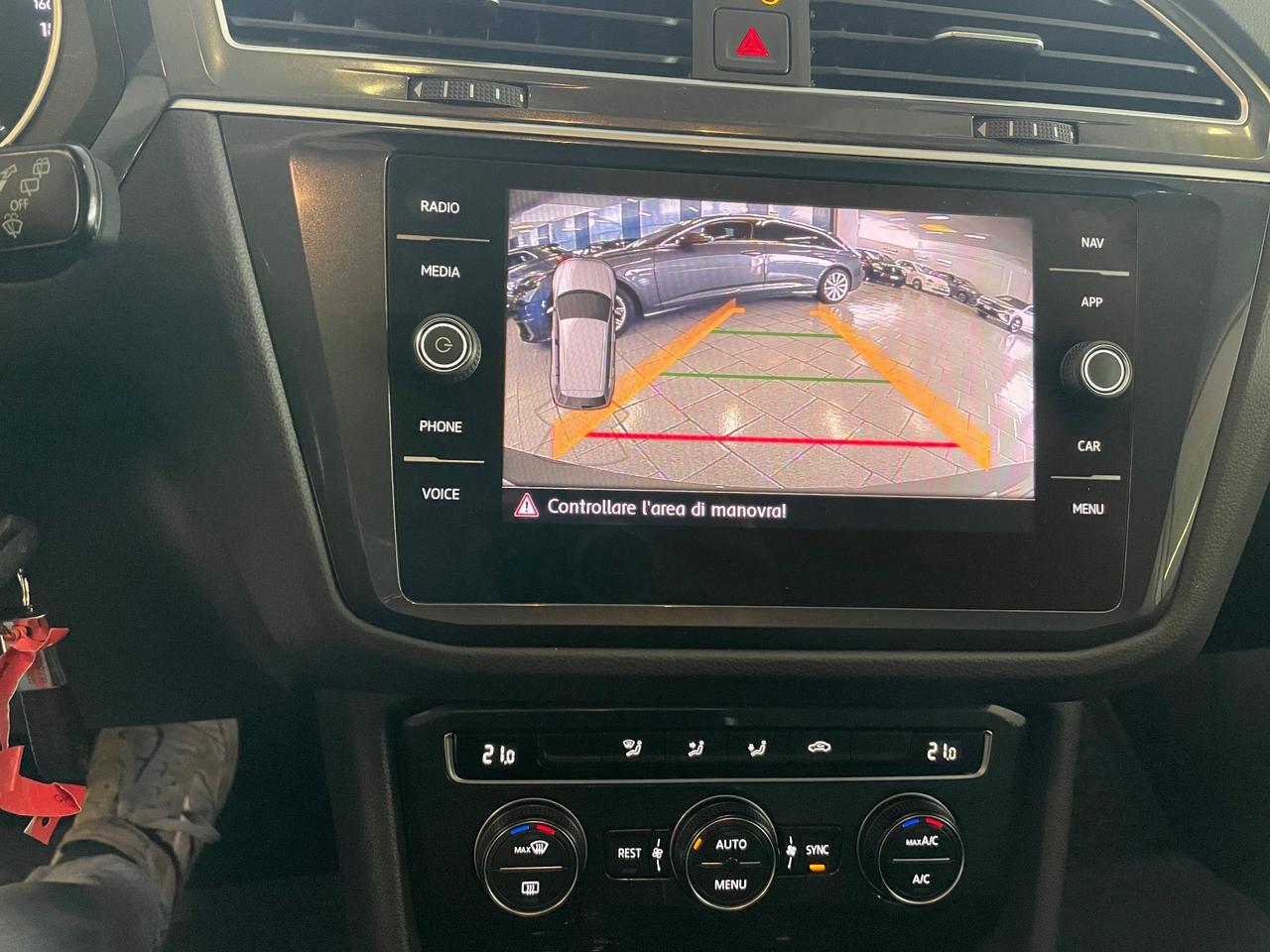 Volkswagen Tiguan 2.0 TDI SCR DSG 4MOTION Business Led Telec.