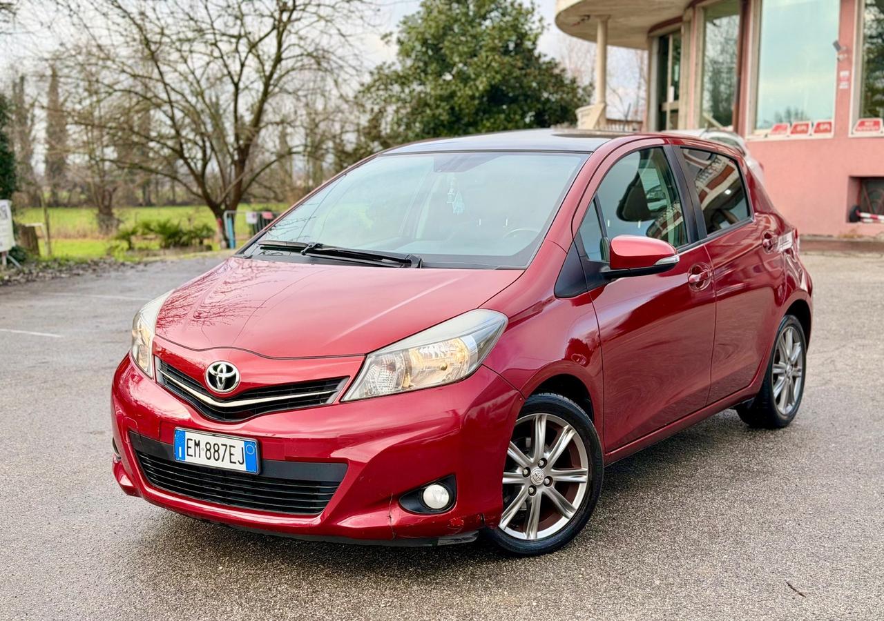 Toyota Yaris 2012 1.3 5 porte Stop & Start OK NEOPATENTATI ! ! !