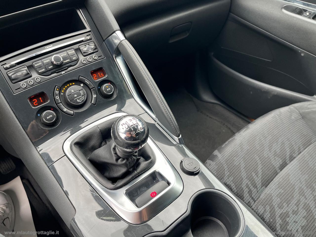 PEUGEOT 3008 1.6 HDi 112 CV Business