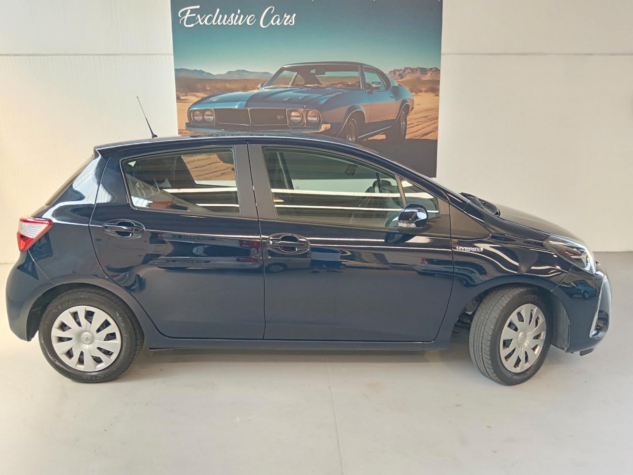 Toyota Yaris 1.5 Hybrid 5 porte Business PREZZO REALE
