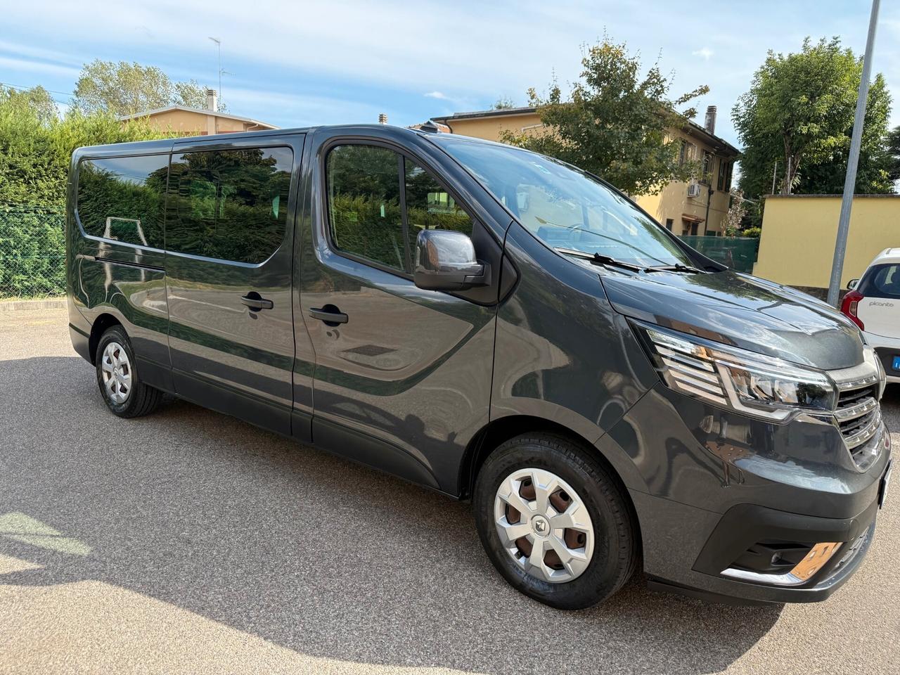 Renault Trafic 2.0 dCi - 9 POSTI - 12 MESI DI GARANZIA