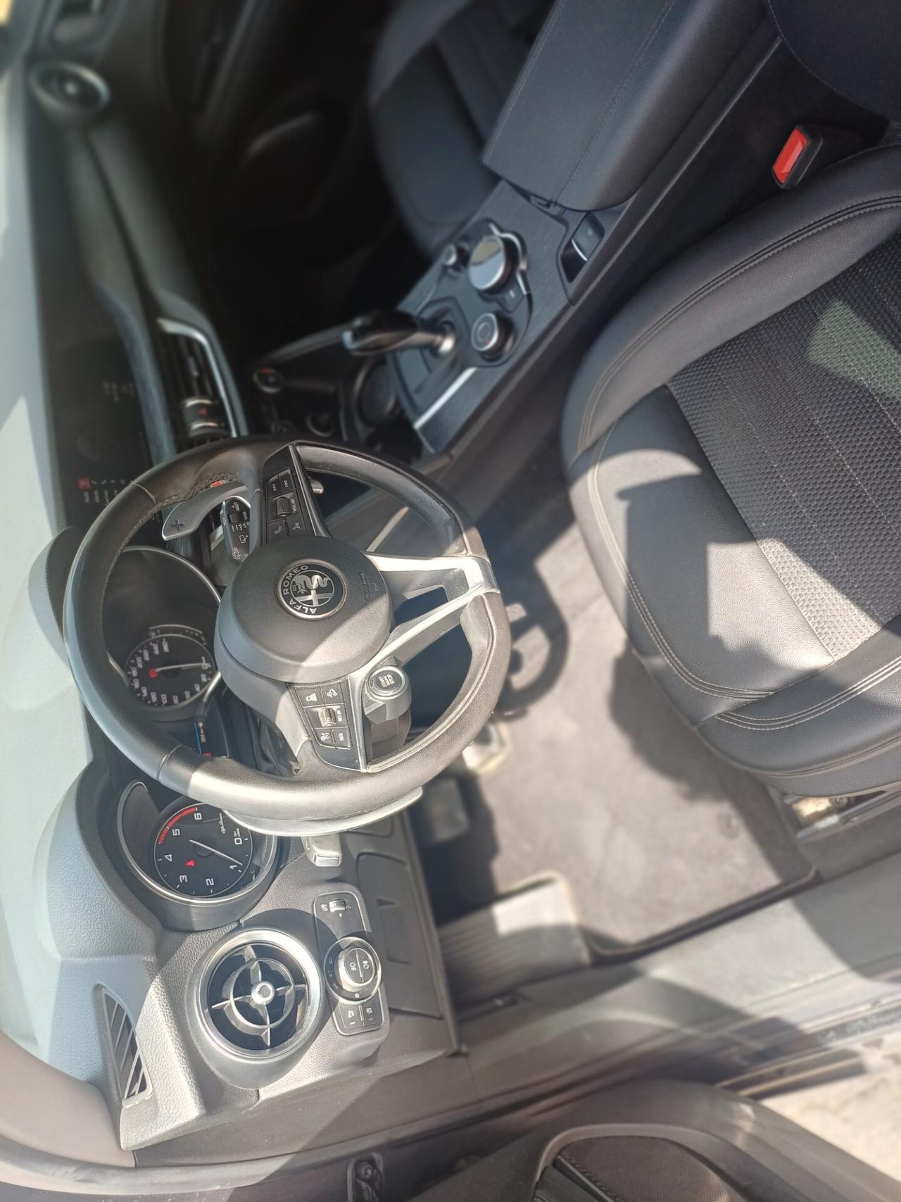 Alfa Romeo Stelvio 2.2 Turbodiesel 190 CV AT8 RWD Executive AUTO CERTIFICATA ROMWEO