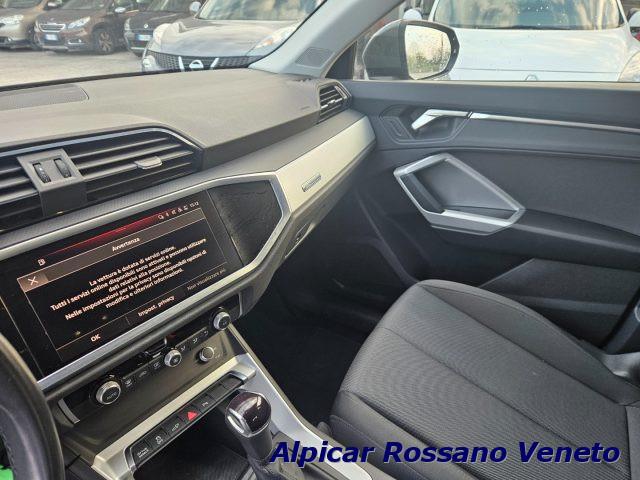 AUDI Q3 45 TFSI quattro S tronic Business sport