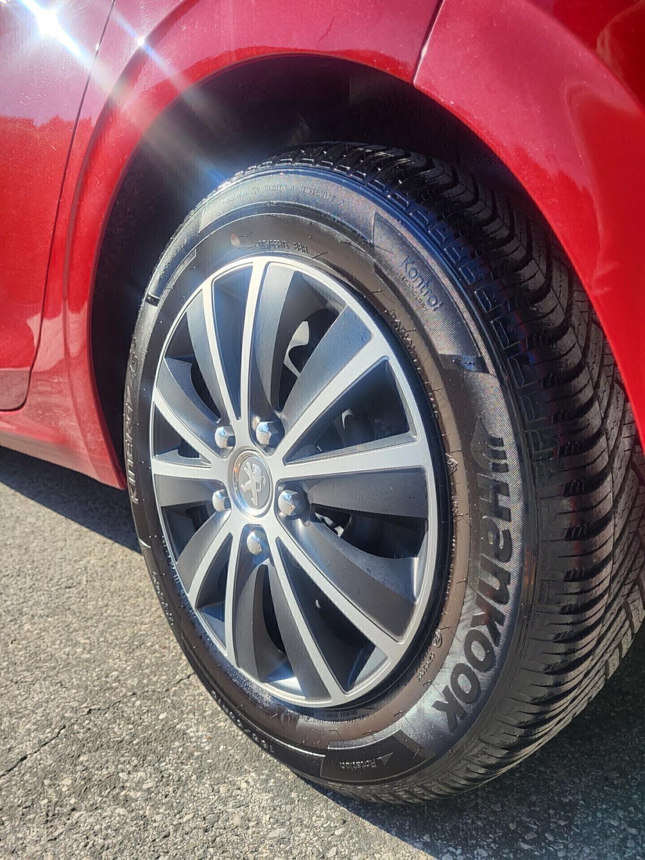 PEUGEOT 208-1,2 GPL-UNICA PROPRIET-3 REVISIONI