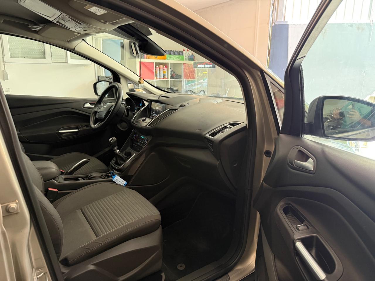 Ford C-Max 1.5 diesel ANNO 2017