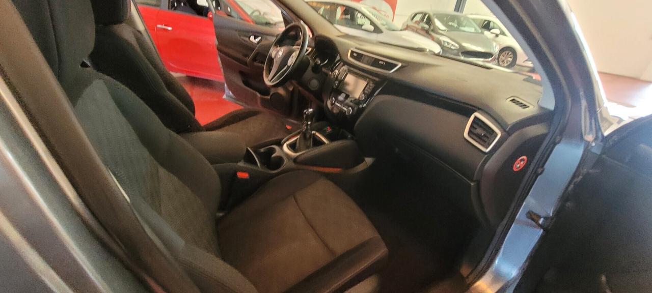 Nissan Qashqai 1.5 dCi N-Connecta