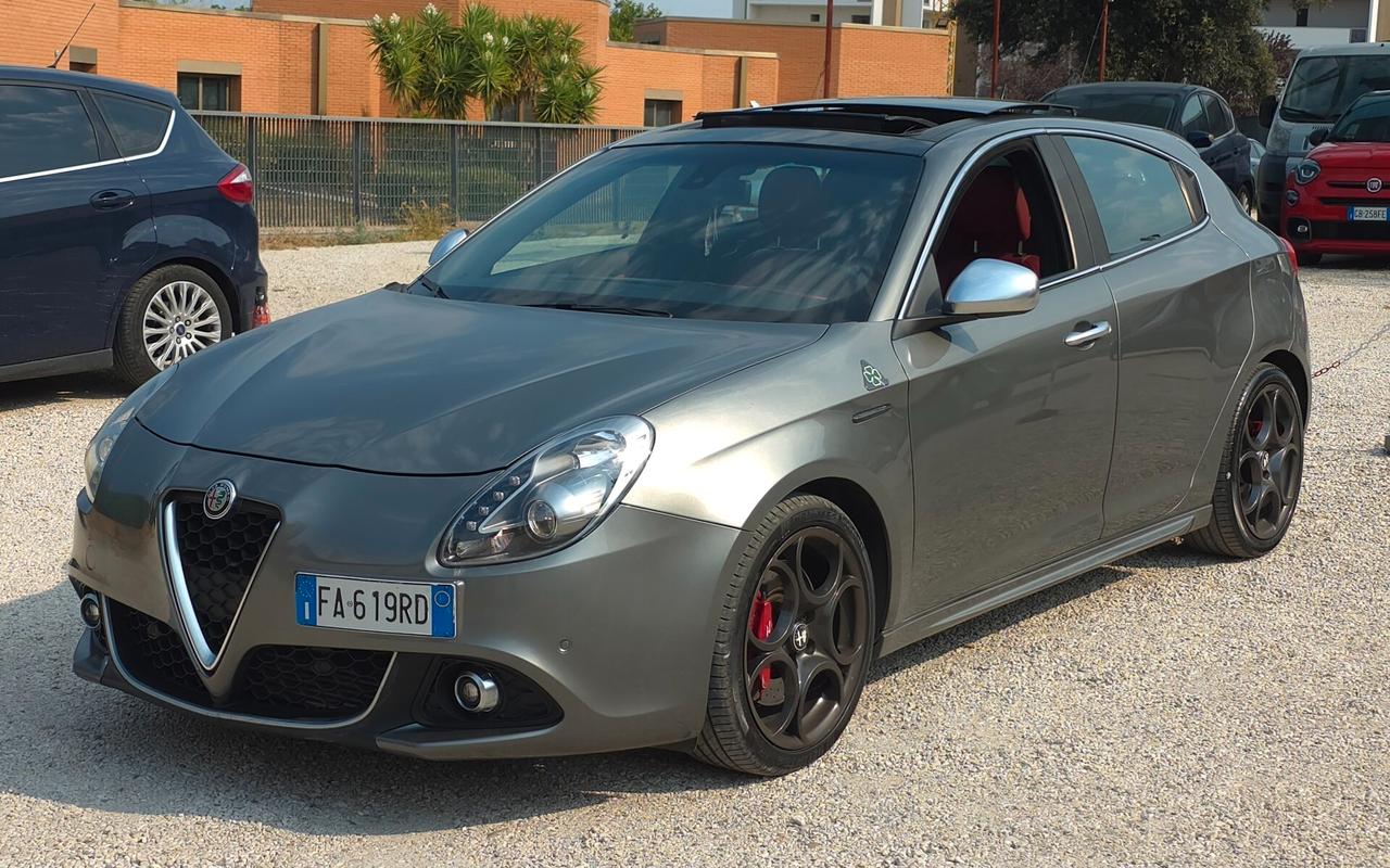 Giulietta 1750 Turbo TCT Quadrifoglio Verde