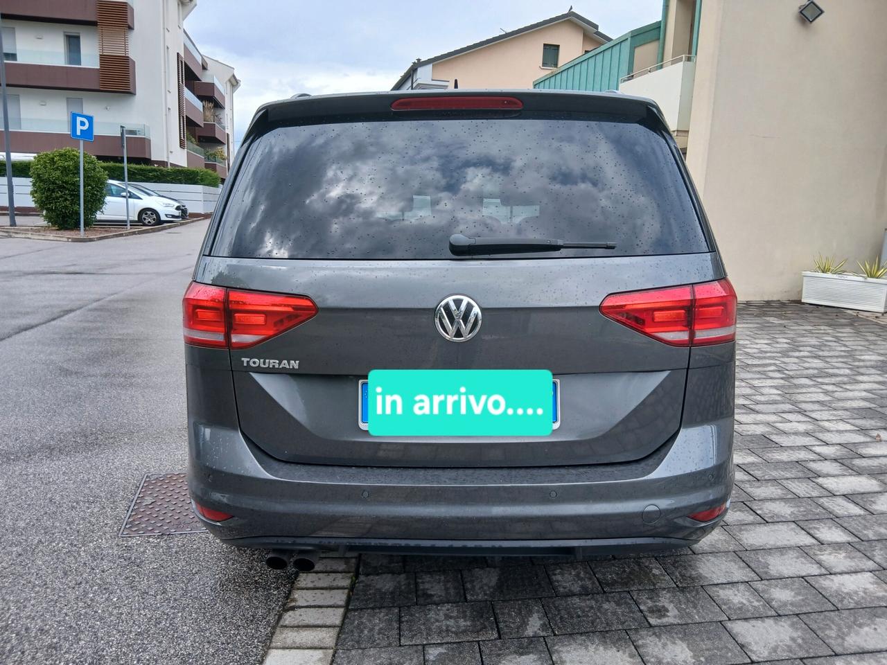 Volkswagen Touran 1.4 TSI DSG Executive 7 posti tua a € 199 mese