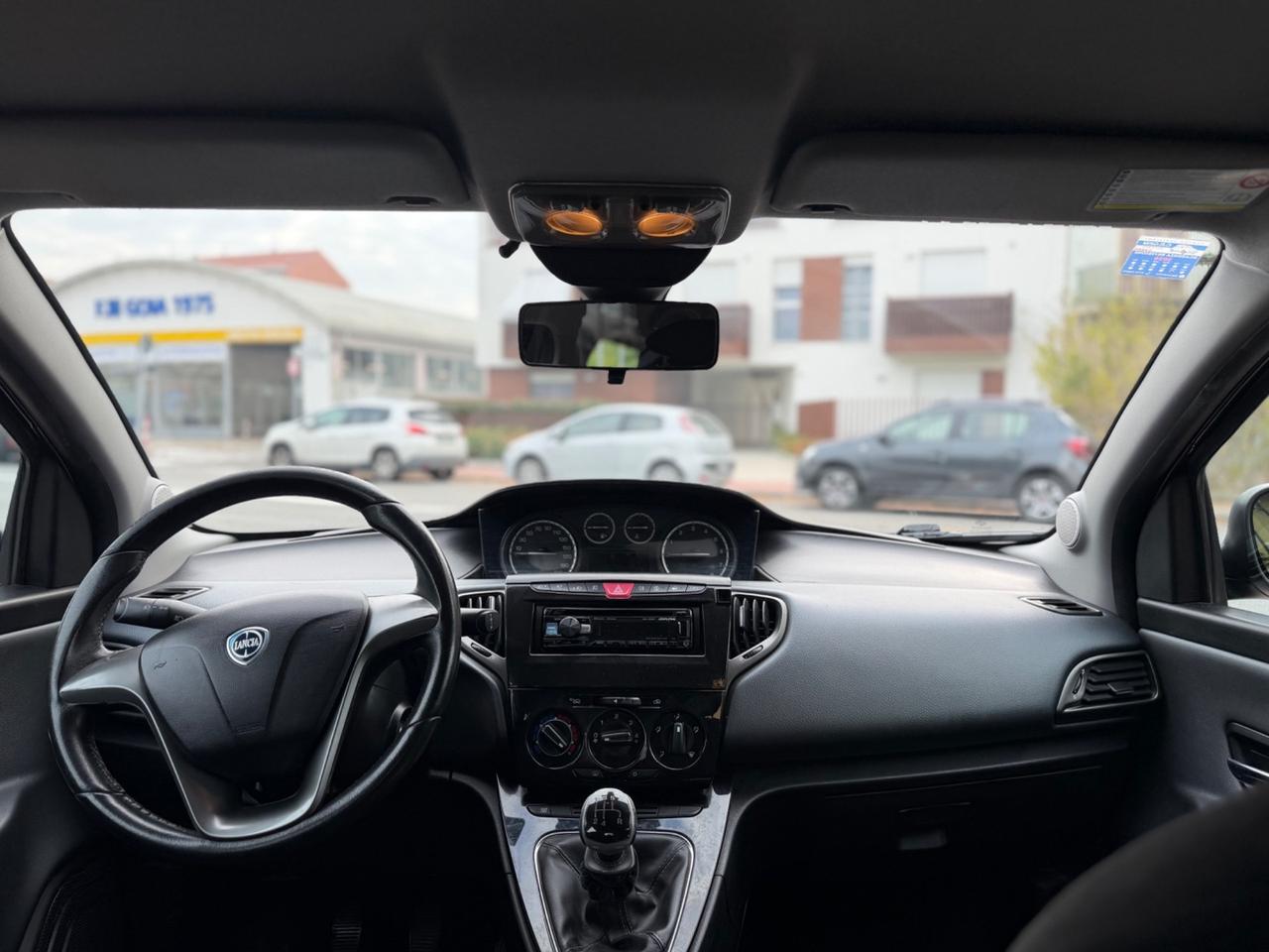 Lancia Ypsilon 1.2 69 CV 5 porte S&S Platinum
