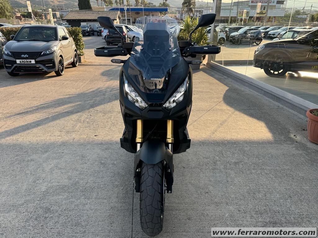 Honda X-ADV 750 special edition 2023 a soli 135 euro al mese