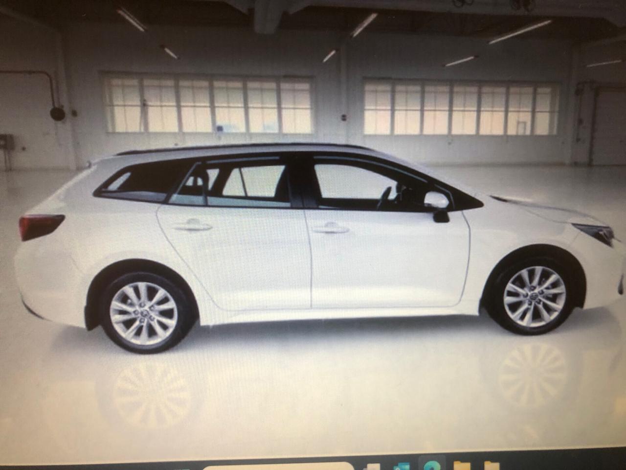 Toyota Corolla Active 1.8 Hybrid Touring Sports