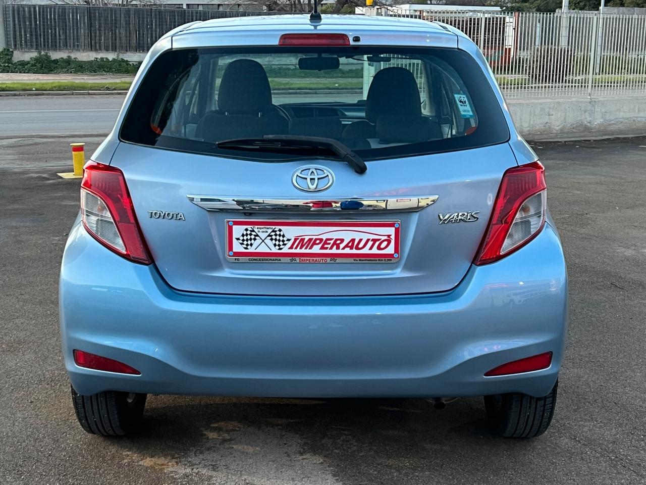 Toyota Yaris 1.0 5 porte Active Tagliandata