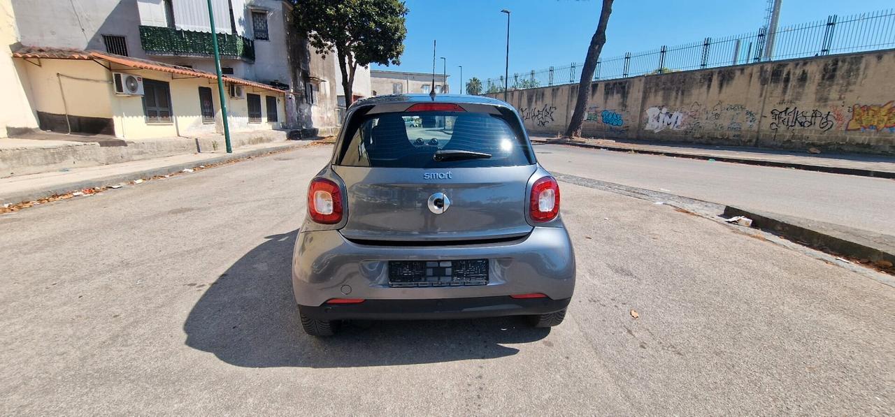 Smart ForFour 1.0 Benzina 70CV Passion