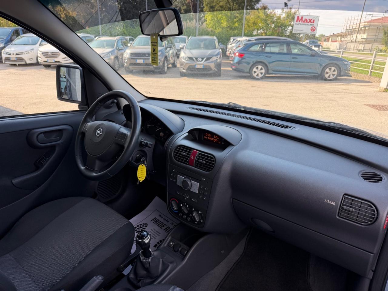 Opel Combo 1.6 benzina , metano