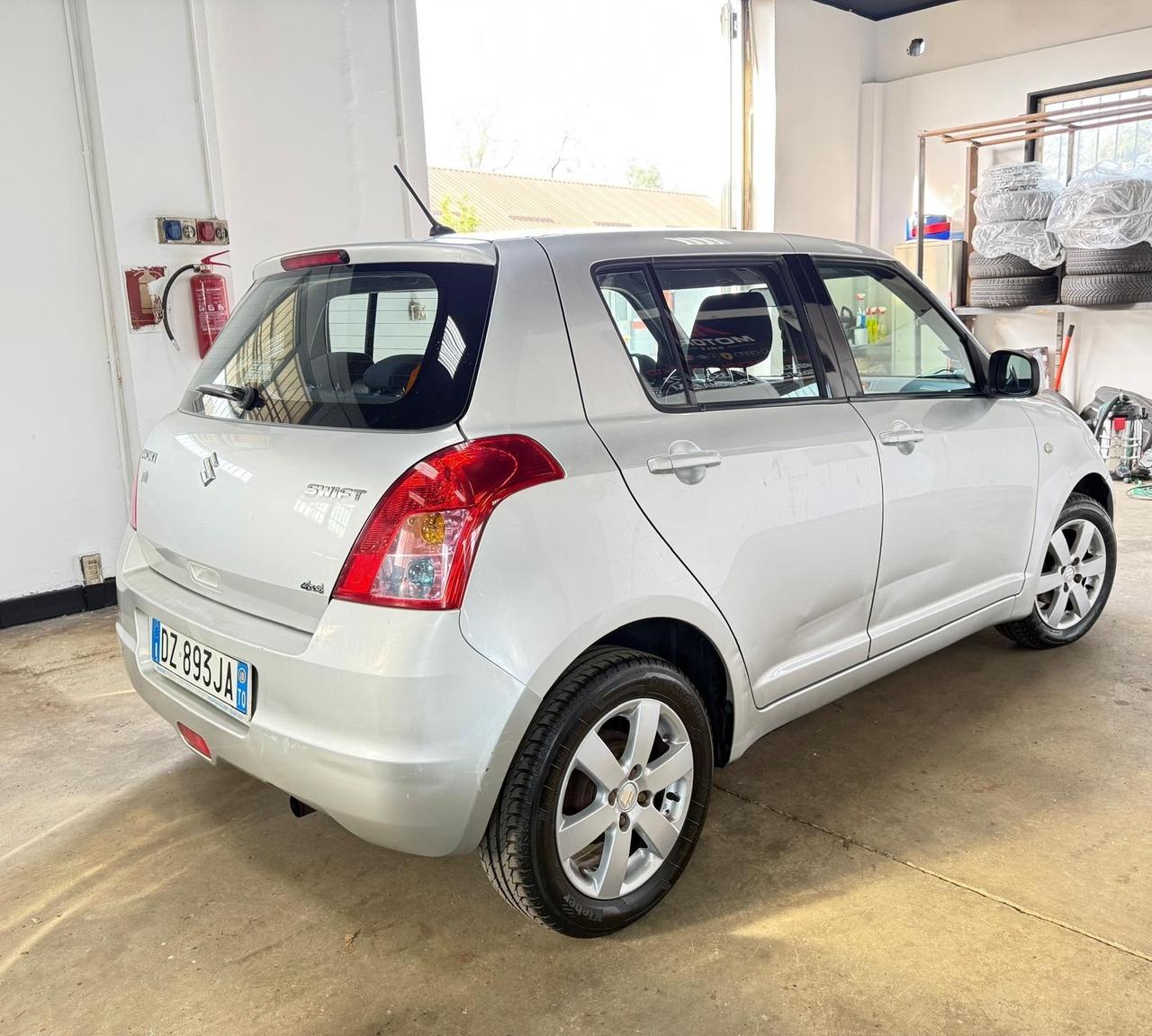 Suzuki Swift 1.3 4x4 5 PORTE