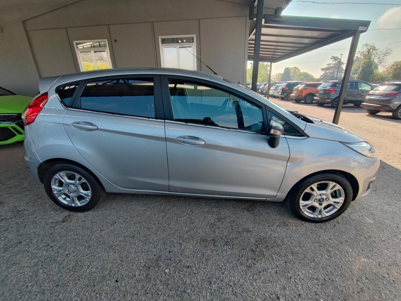Ford Fiesta 1.4 5p. Bz.- GPL Titanium