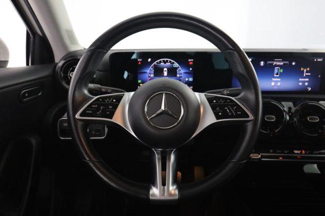 MERCEDES-BENZ A 180 A 180 d Automatic Advanced