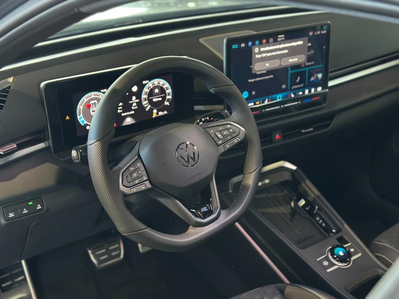 Volkswagen T-Roc 1.5 eTSI ACT 150 CV DSG R-Line