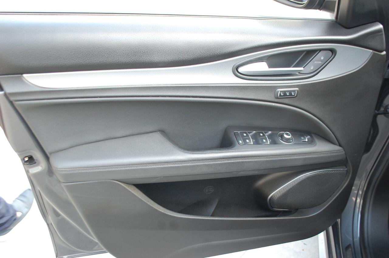 Alfa Romeo Stelvio 2.2 t Veloce Q4 210CV auto Pelle Led Uff Italy Nav
