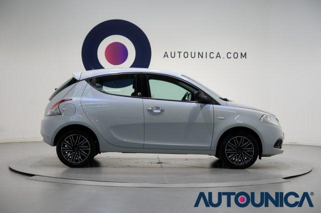 LANCIA Ypsilon 1.2 69 CV 5 PORTE GPL ECOCHIC GOLD NEOPATENTATI